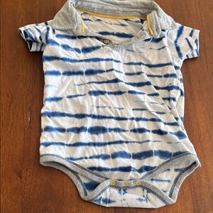 Burt bees  Tie-Dye Stripe Baby onsie